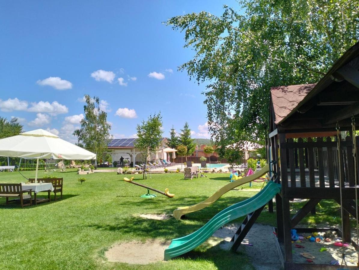 Natura Family Resort อาวริก ภายนอก รูปภาพ